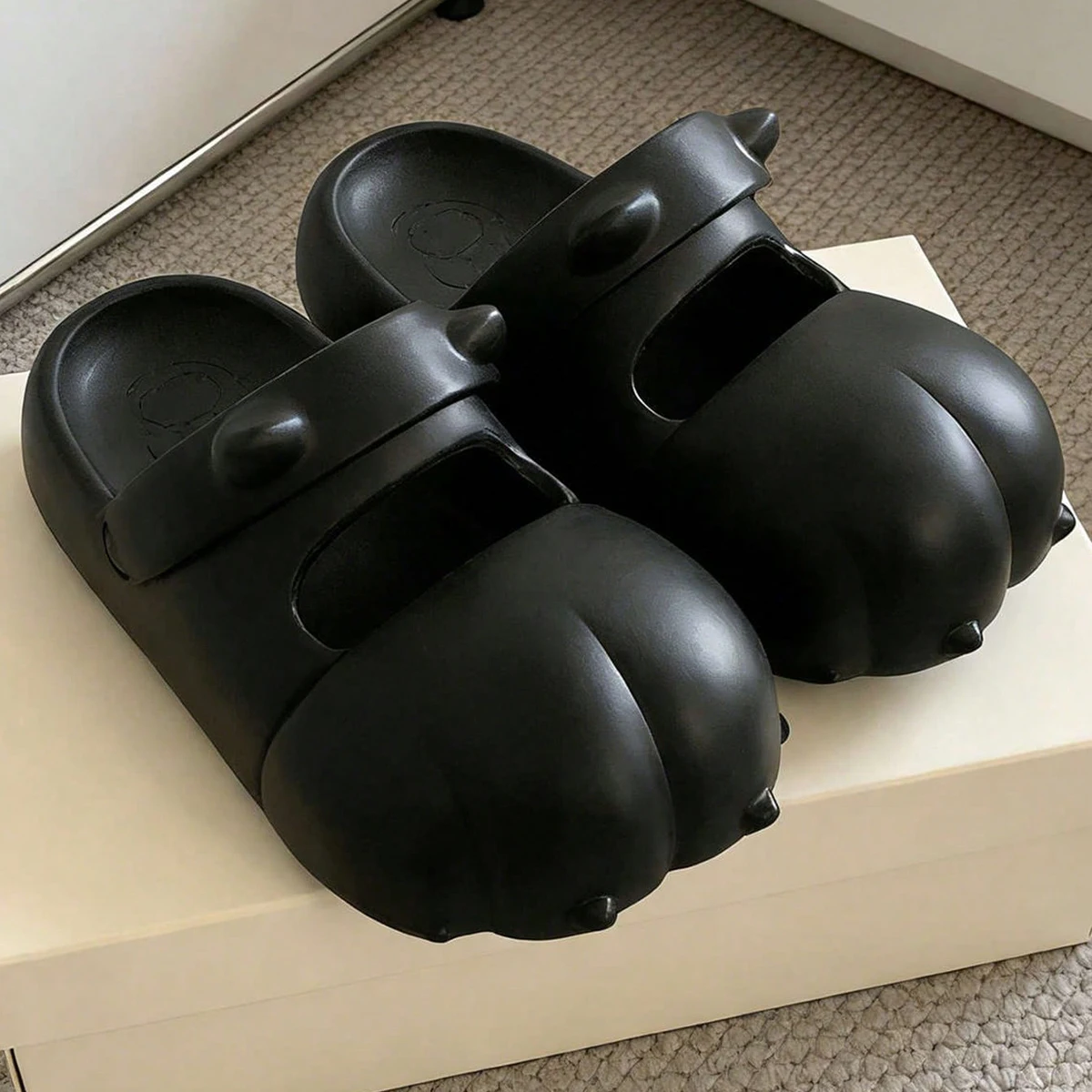 Zomerse nieuwe platformslipper - Women Fashion Nova recensie en prijs